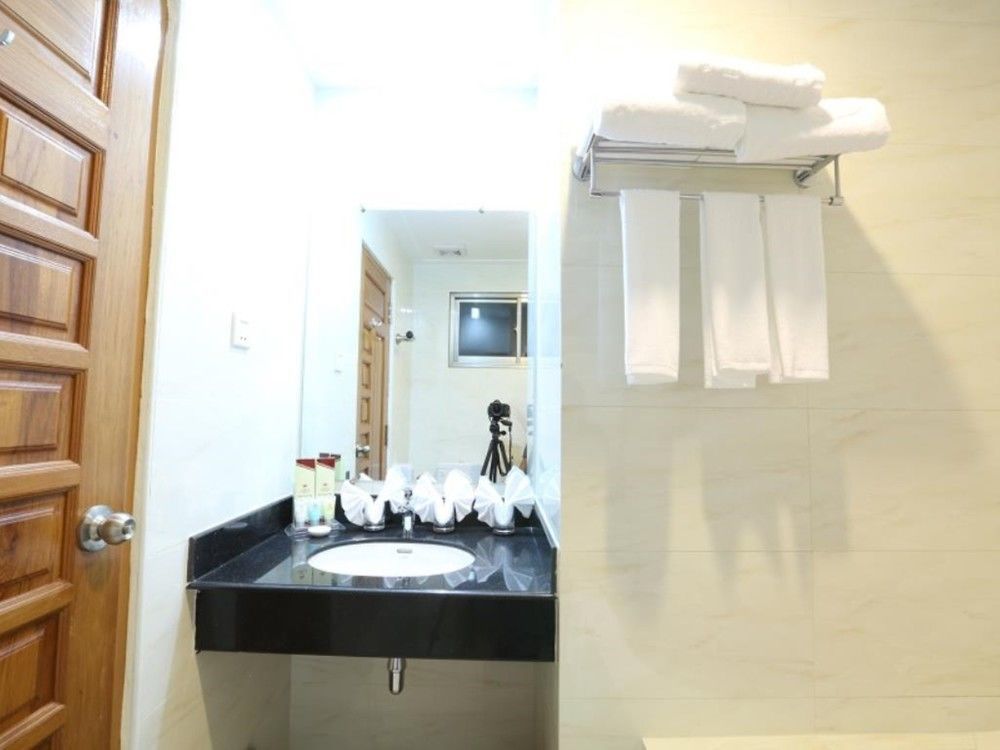 Hotel Royal King Yangon Eksteriør bilde